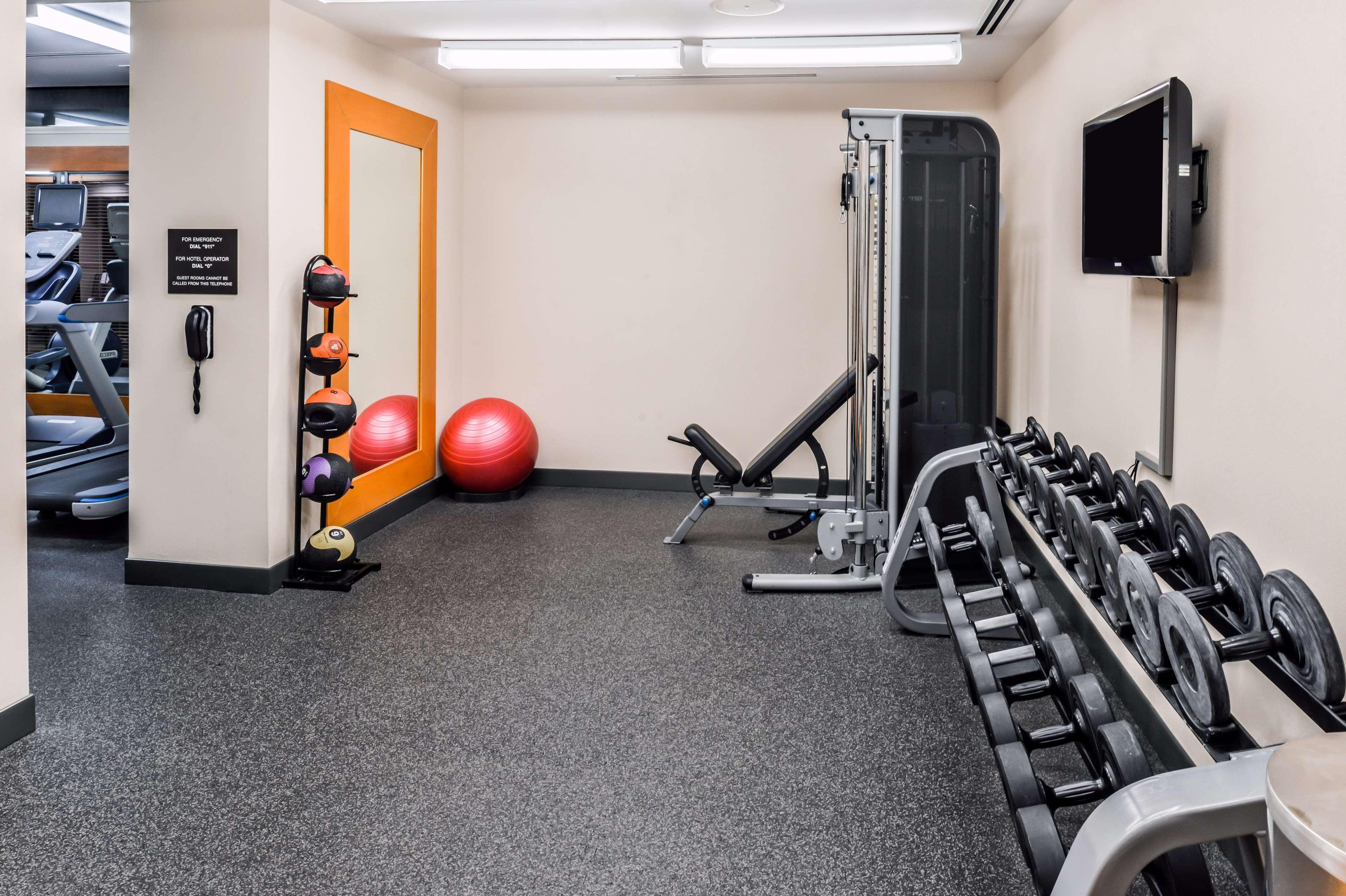 Hilton Garden Inn Detroit Саутфилд Екстериор снимка