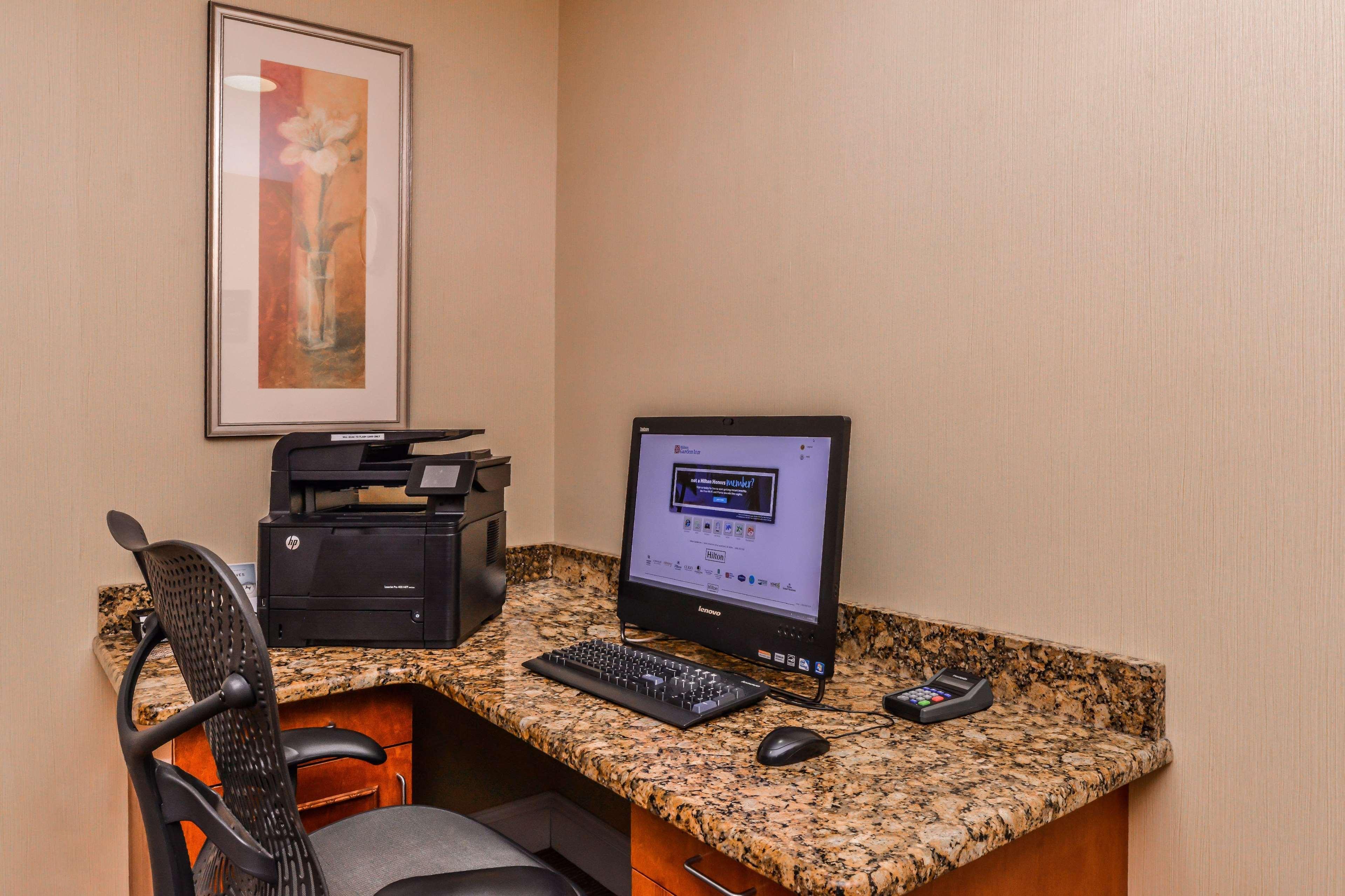 Hilton Garden Inn Detroit Саутфилд Екстериор снимка