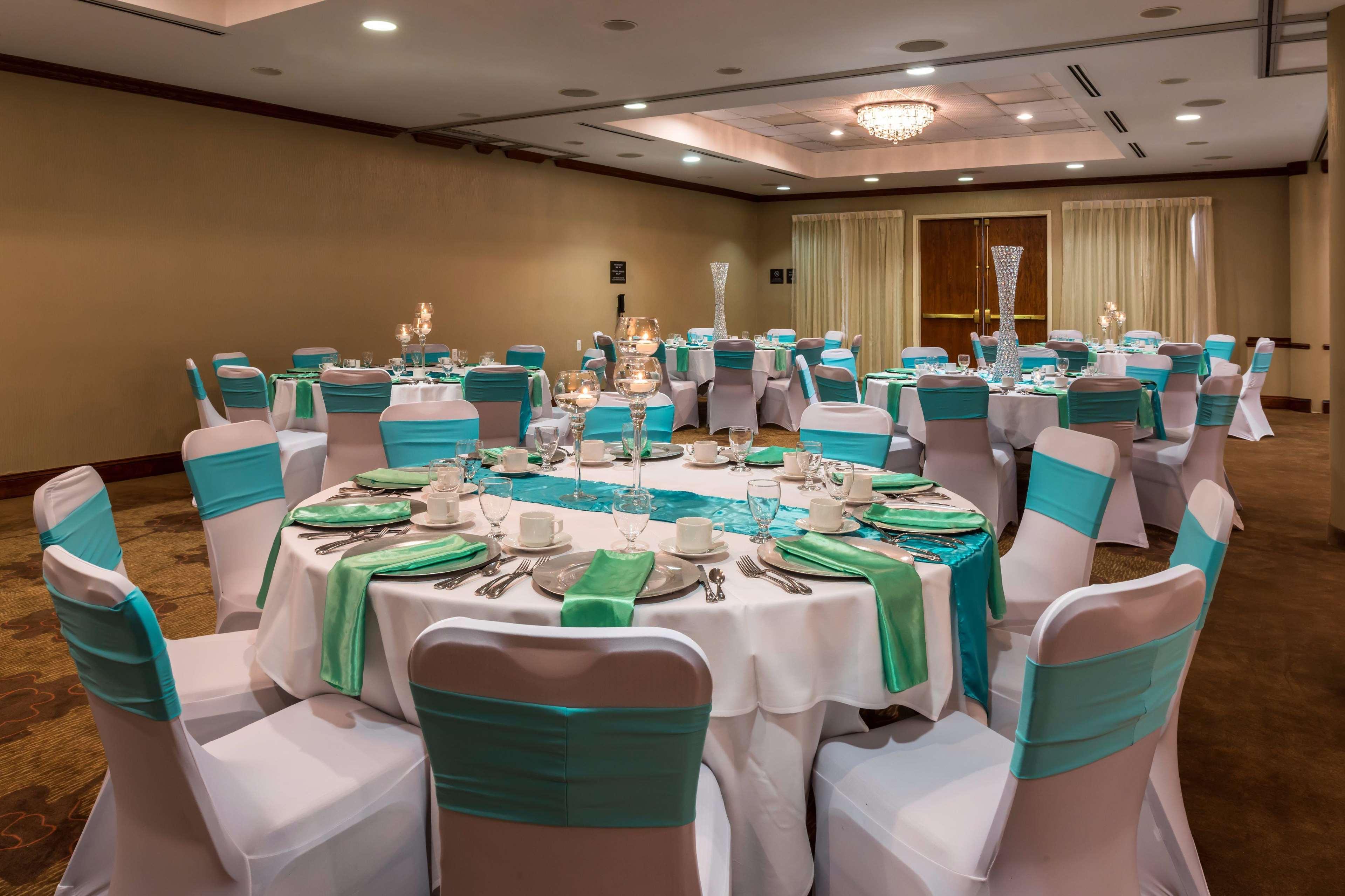 Hilton Garden Inn Detroit Саутфилд Екстериор снимка