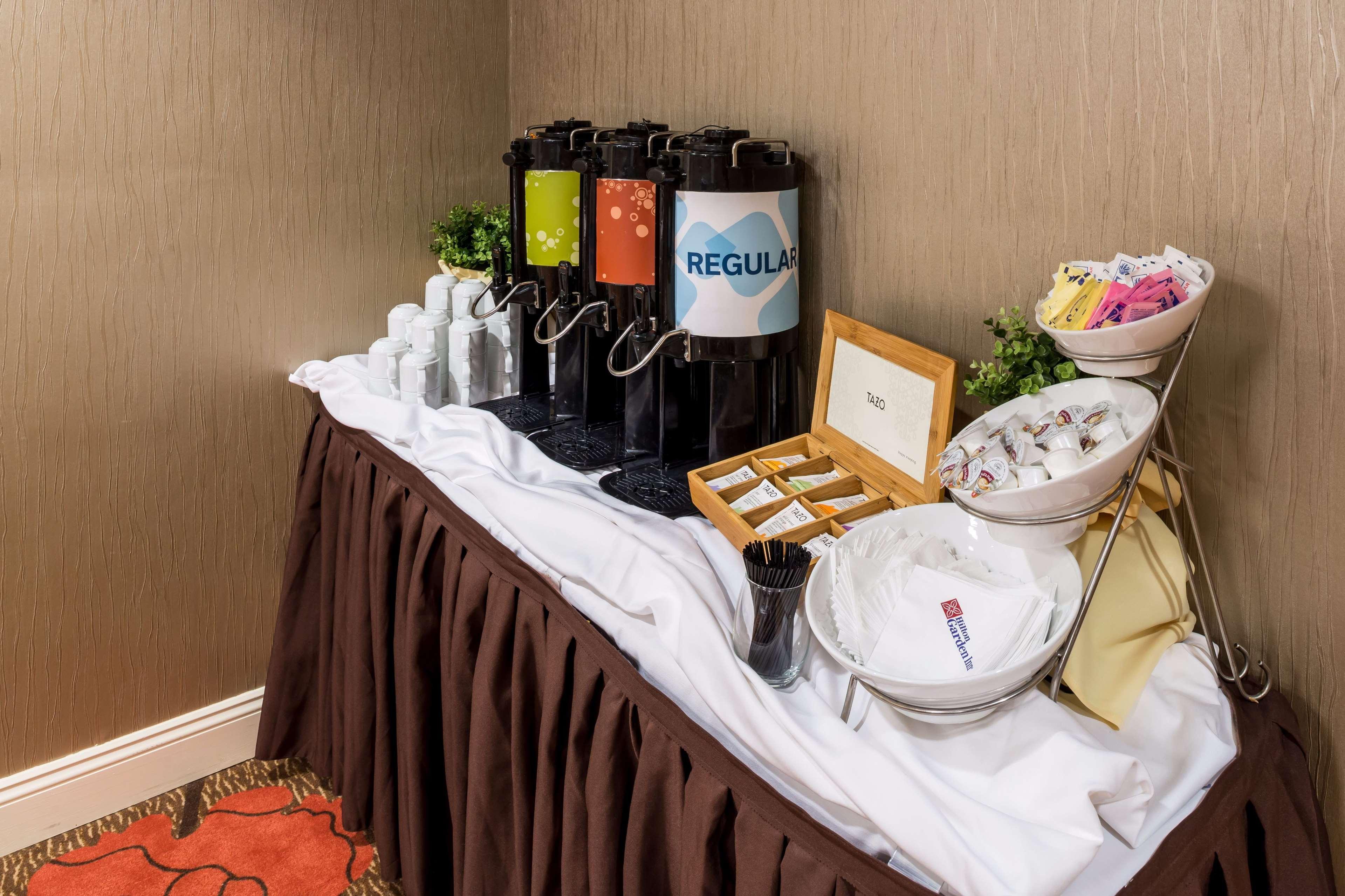 Hilton Garden Inn Detroit Саутфилд Екстериор снимка