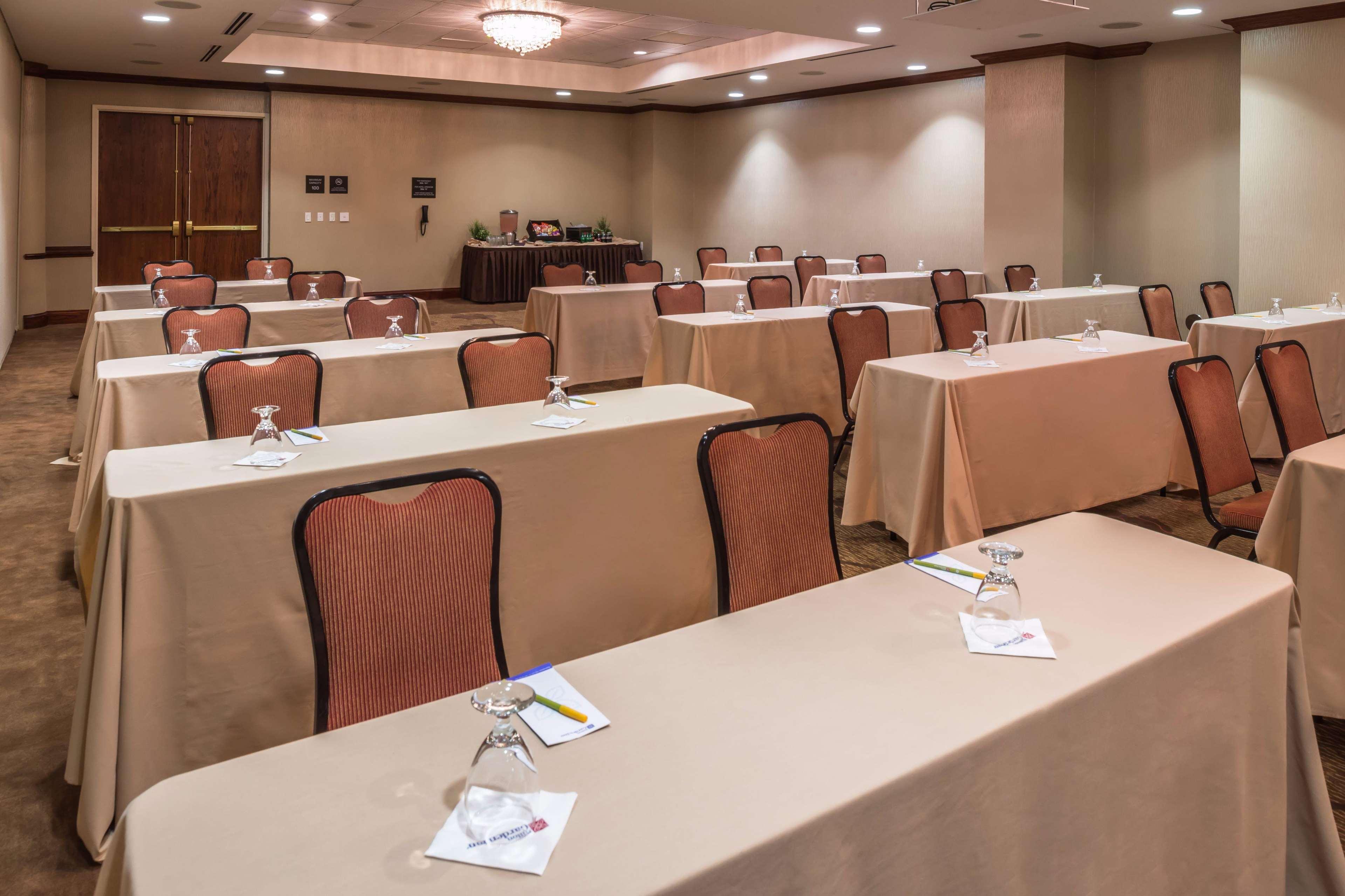 Hilton Garden Inn Detroit Саутфилд Екстериор снимка