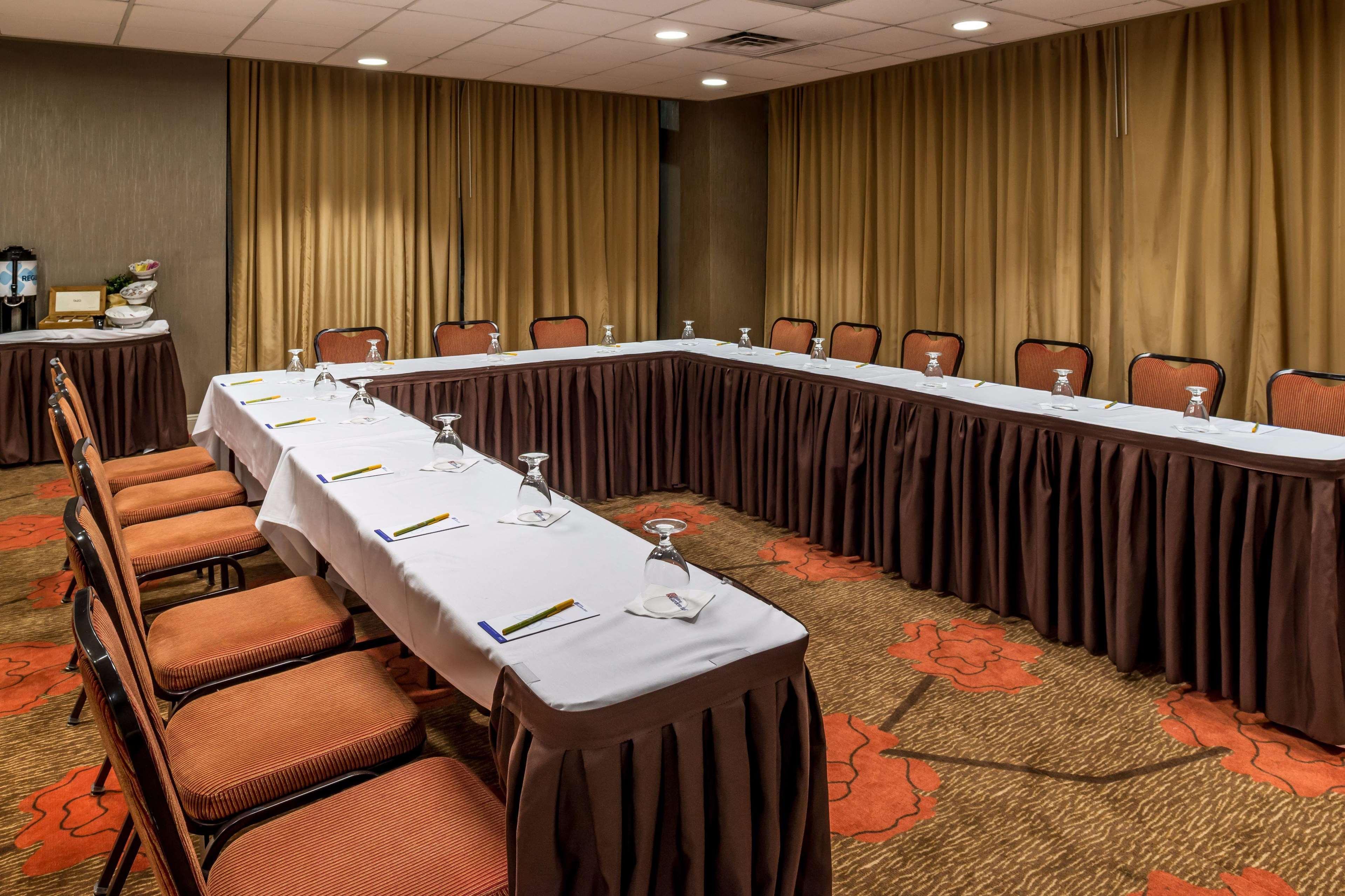 Hilton Garden Inn Detroit Саутфилд Екстериор снимка