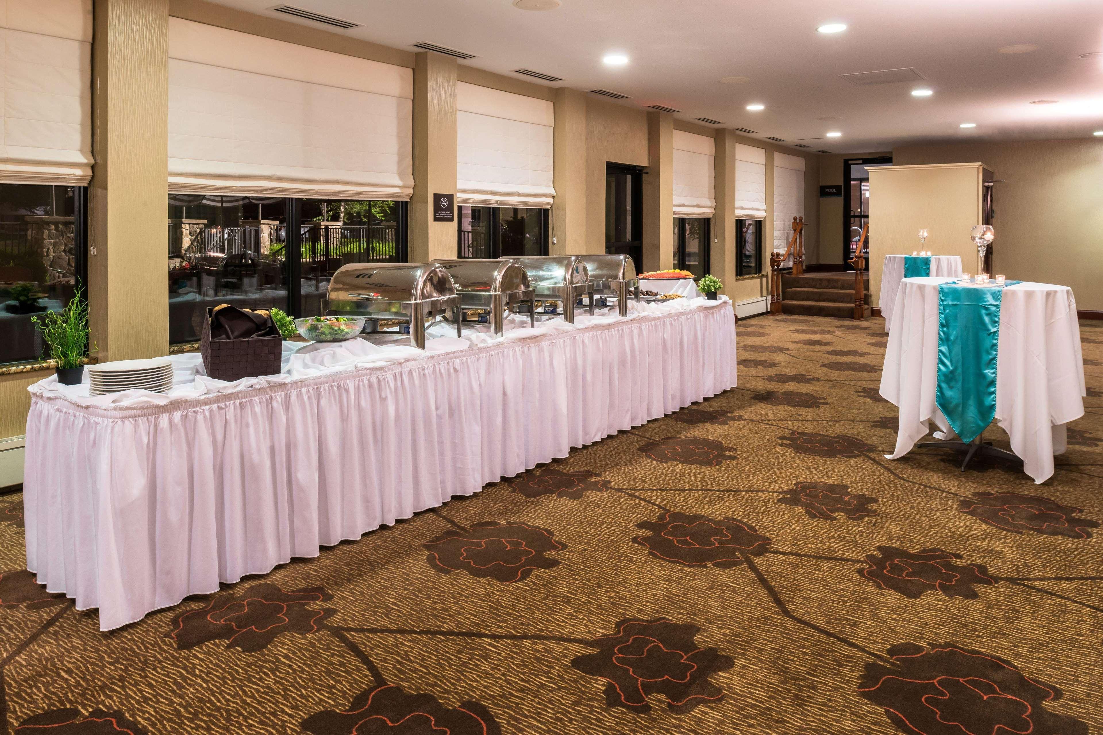 Hilton Garden Inn Detroit Саутфилд Екстериор снимка