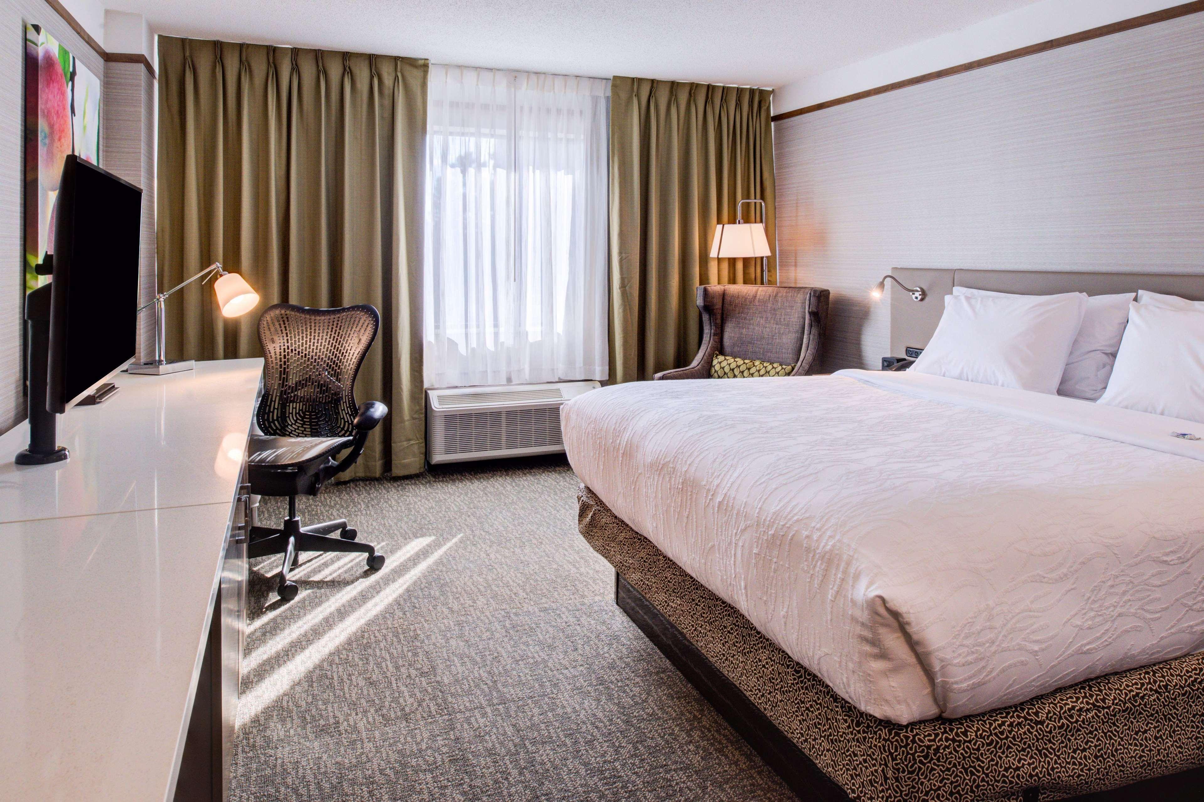 Hilton Garden Inn Detroit Саутфилд Екстериор снимка