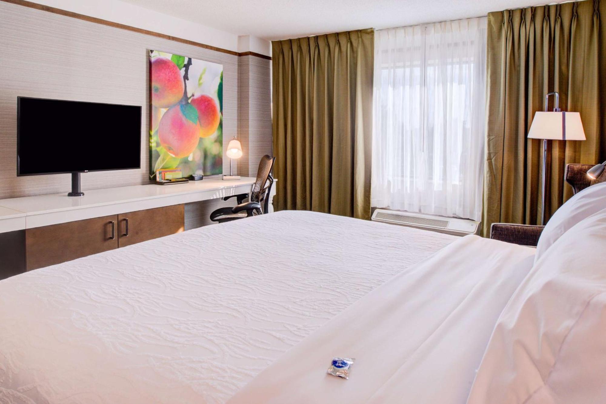 Hilton Garden Inn Detroit Саутфилд Екстериор снимка