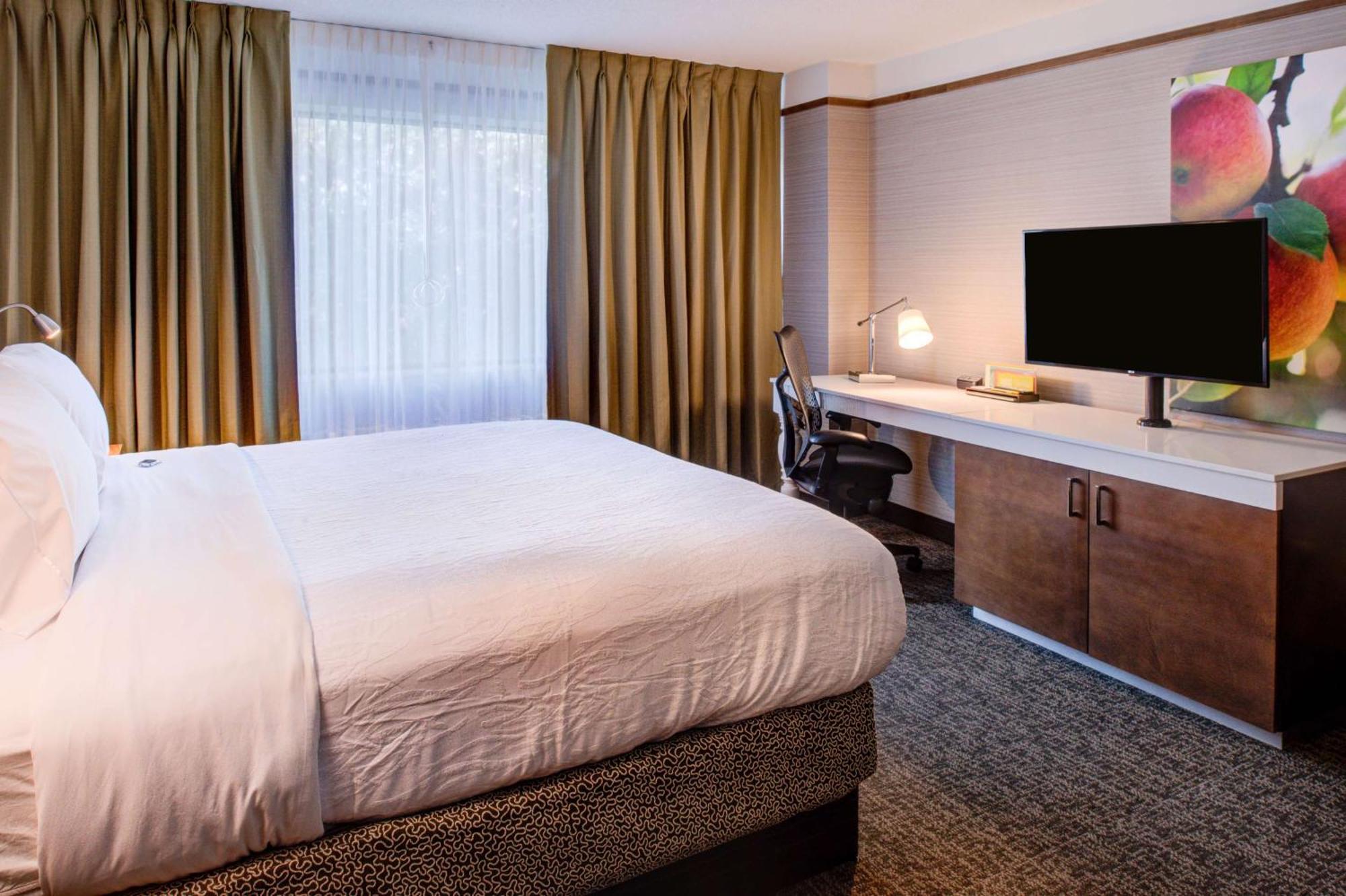 Hilton Garden Inn Detroit Саутфилд Екстериор снимка