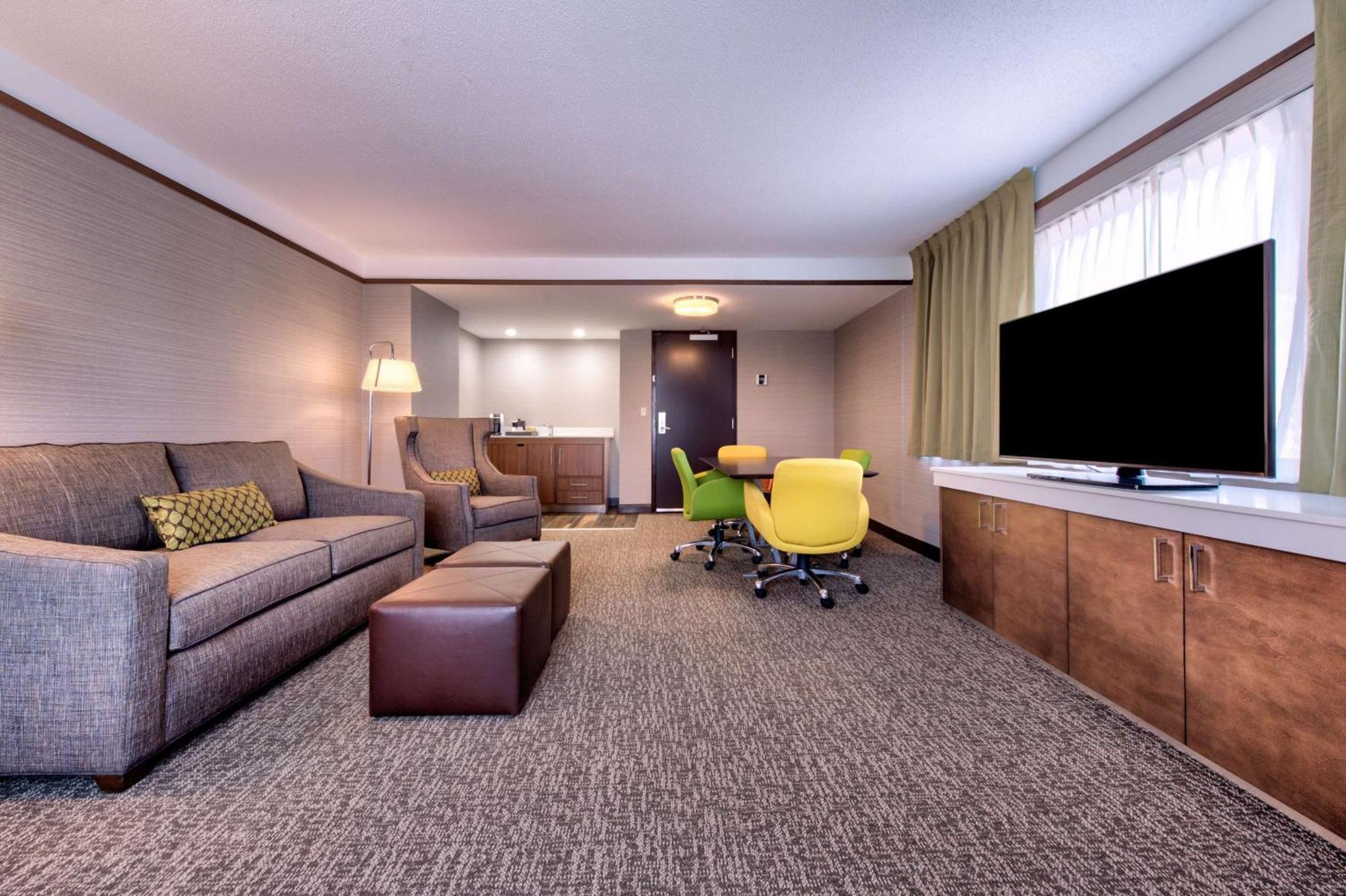 Hilton Garden Inn Detroit Саутфилд Екстериор снимка