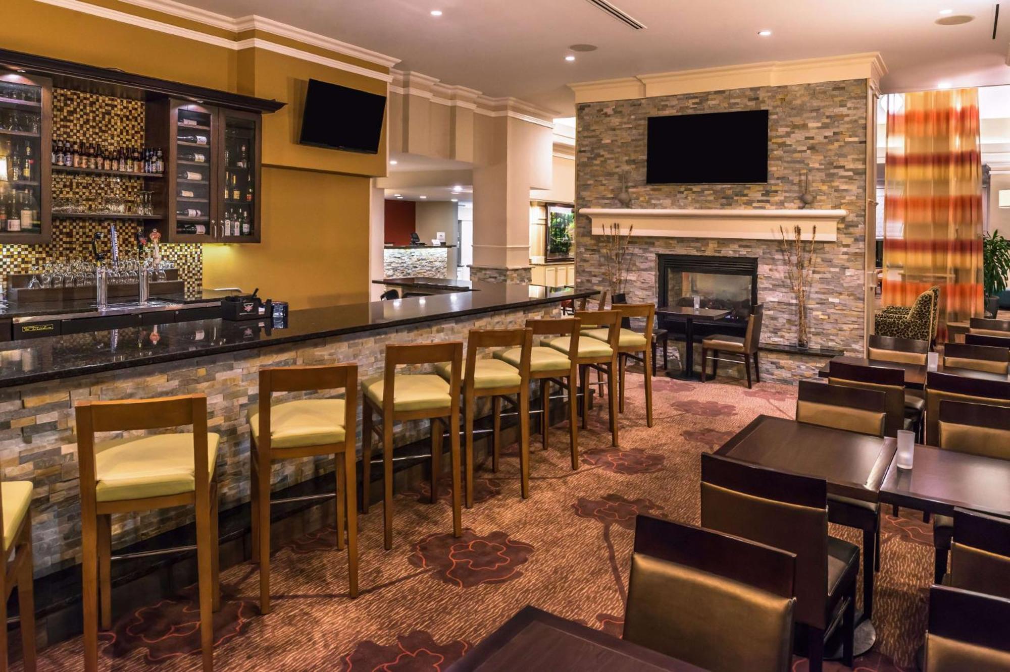 Hilton Garden Inn Detroit Саутфилд Екстериор снимка